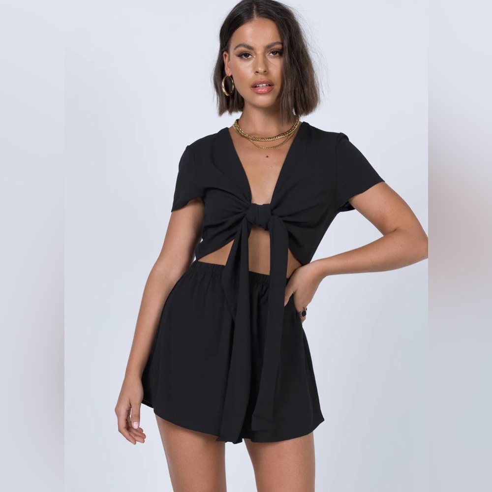 PRINCESS POLLY | RAGNAR TIE FRONT ROMPER BLACK | SIZE 2